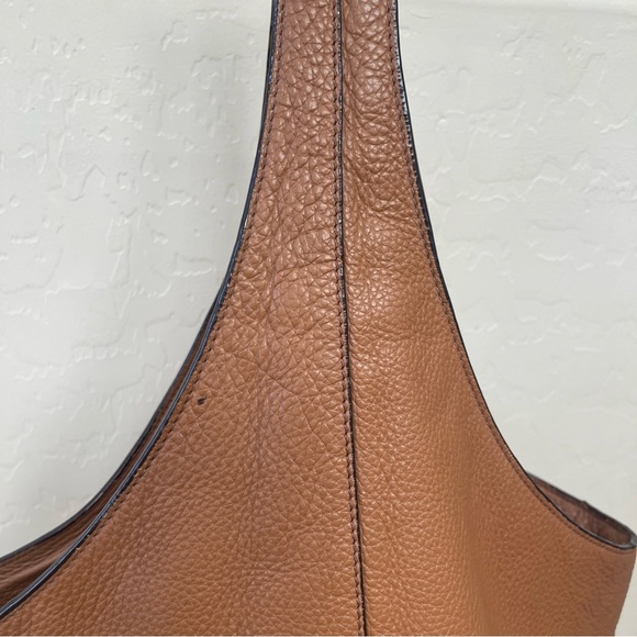 Authentic Rare Tory Burch All T Hobo Shoulder Bag Leather Purse Handbag - Picture 10 of 16